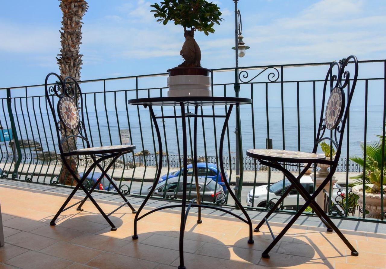 דירות גיארדיני נאקסוס Sun Sea House Taormina מראה חיצוני תמונה